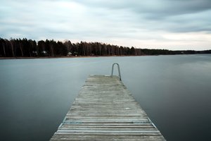 Обои на рабочий стол: мост, озеро, пейзаж, природа