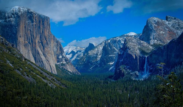 Обои на рабочий стол: Yosemite National Park, водопад, горы, лес, природа