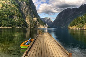 Обои на рабочий стол: вода, горы, корабль, лодка, Лофотен, мостик, норвегия