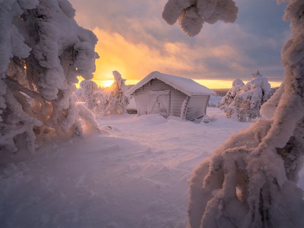 Андрей Базанов, деревь, закат, Заполярье, зима, избушка, россия, снег, сугробы, хижина