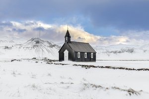 Обои на рабочий стол: Budir Church, Snæfellsnes Peninsula, Western Iceland