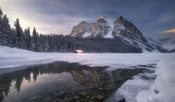 Обои на рабочий стол: Banff National Parks, Canadian Rockies, winter