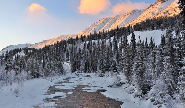 Обои на рабочий стол: canada, De Wette, Yukon Territory, горы, зима, река