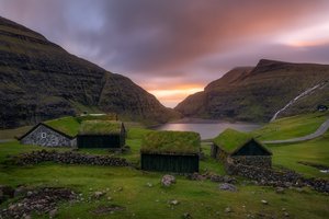 Обои на рабочий стол: Faroe islands, Saksun, горы, домики