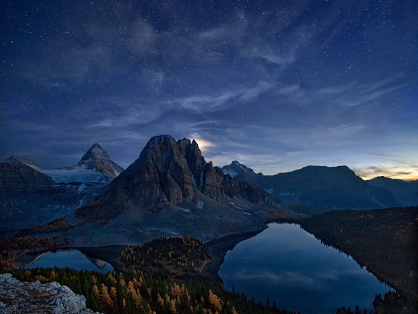 горы, звезды, канада, небо, ночь, озёра, осень, скалы