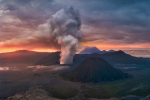 Обои на рабочий стол: Бромо, вулкан, дым, остров Ява, тектонический комплекс, Тенгер, Ява