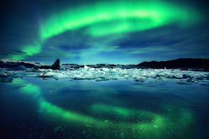 Обои на рабочий стол: исландия, лед, небо, ночь, отражение, северное сияние, фьорд