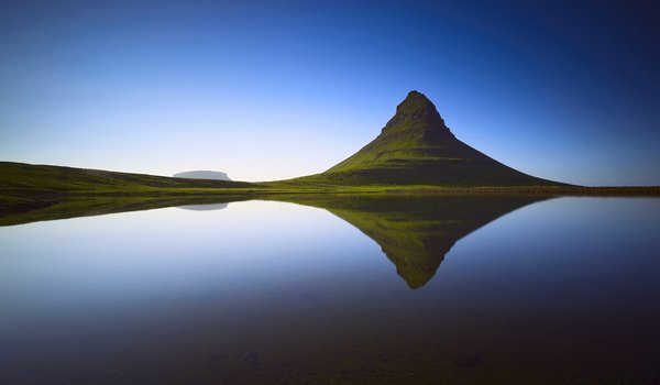 Обои на рабочий стол: вода, гора Kirkjufell, исландия, небо, отражение