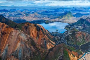 Обои на рабочий стол: Landmannalaugar, горы, исландия, озеро, скалы
