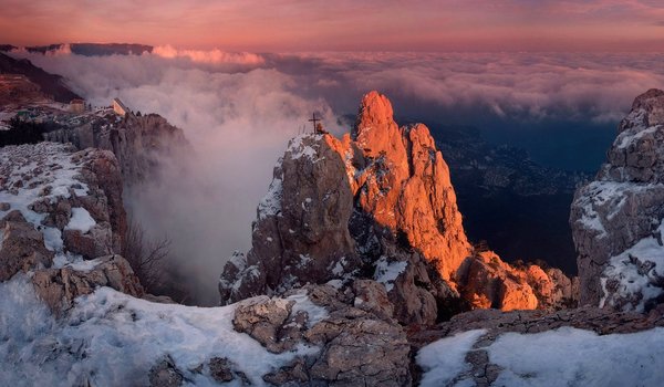 Обои на рабочий стол: Ай-Петри, Гаспра, горы, зима, крым, облака, ялта