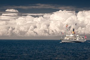 Обои на рабочий стол: Lake Geneva, switzerland, горизонт, Женевское озеро, небо, облака, озеро, пароход, Шаейцария