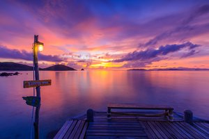 Обои на рабочий стол: beach, beautiful, pink, purple, sea, seascape, sky, summer, sunset, закат, лето, море, небо, пирс, пляж
