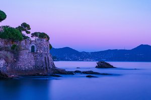 Обои на рабочий стол: italy, Liguria, Nervi, италия, фиолетовый закат