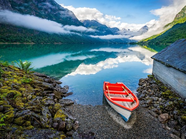 берег, горы, лодка, норвегия, облака, пейзаж, природа, фьорд