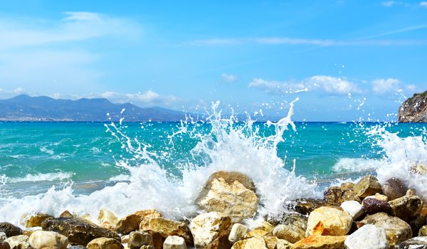 Обои на рабочий стол: beach, ocean, sand, sea, seascape, wave, берег, волны, камни, море, пляж