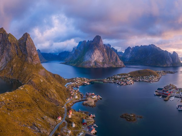 Lofoten Islands, norway, Reine, горы, деревня, домики, Лофотенские острова, море, норвегия, острова, панорама, рассвет, Рейне, утро, фьорд