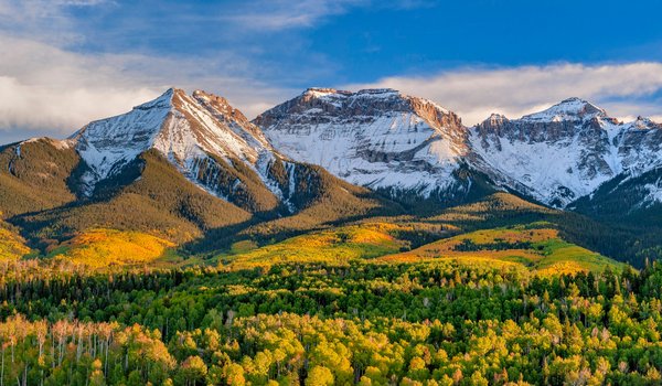 Обои на рабочий стол: Colorado, San Juan Mountains, горы, Горы Сан-Хуан, Колорадо, лес, осень