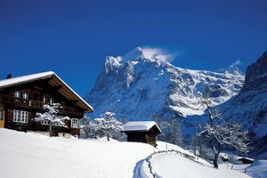 Обои на рабочий стол: Альпы, горы, Гриндельвальд, дома, зима, пейзаж, природа, село, снега, швейцария