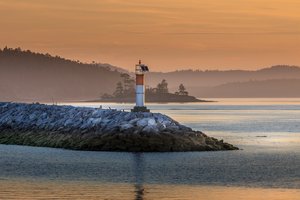 Обои на рабочий стол: Lighthouse, morning, pastel, sea, Sidney, vancouver island