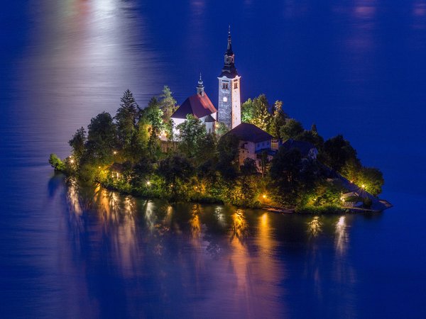 Lake Bled, Блед, Бледское озеро, вечер, вода, озеро, освещение, островок, пейзаж, природа, Словения, церковь