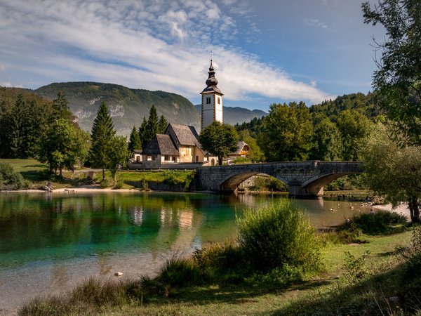 Бохинь, горы, озеро, пейзаж, природа, Словения, церковь