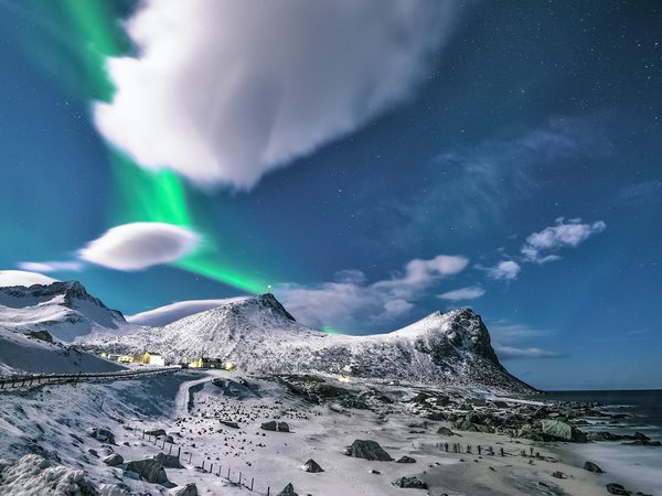 clouds, mountains, night, northern lights, road, seashore, snow, Stein Egil Liland, village, берег моря, горы, деревушка, дорога, ночь, облака, серверное сияние, снега