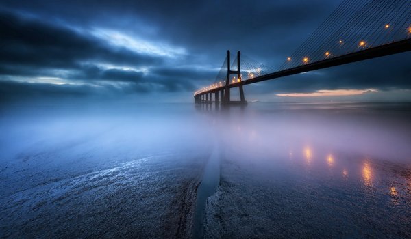 Обои на рабочий стол: Vasco da Gama bridge, мост, ночь