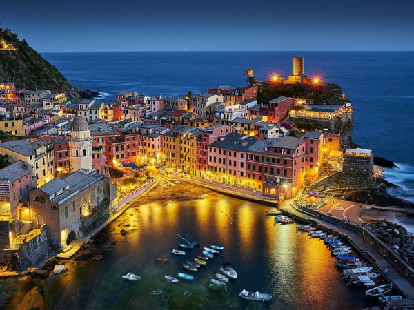 Cinque Terre, italy, Liguria, Ligurian Sea, Vernazza, Вернацца, гавань, дома, здания, италия, Лигурийское море, Лигурия, лодки, море, ночной город, побережье, Чинкве-Терре