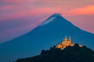 Обои на рабочий стол: Cholula, church, México, mountain, Volcanic Shrine