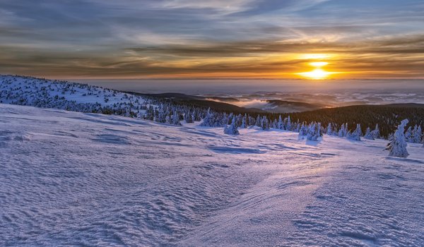 Обои на рабочий стол: Jeseniky, mountains, sunrise, winter