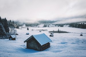 Обои на рабочий стол: Альпы, долина, домики, зима, леса, снег