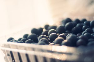 Обои на рабочий стол: bokeh, черника, ягоды