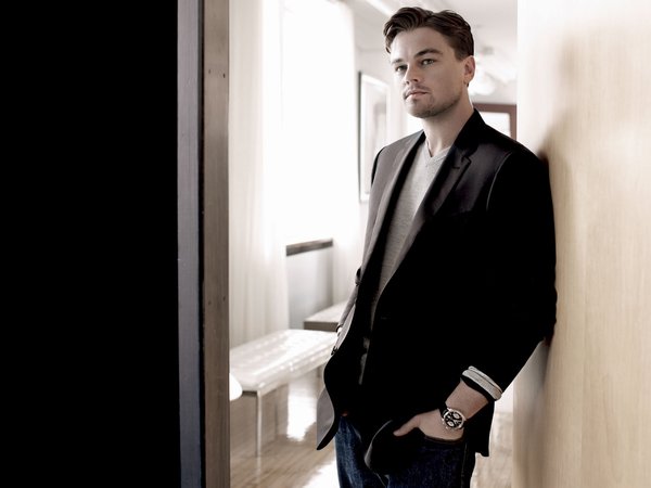 Leonardo DiCaprio, актёр, дверь, Леонардо  Дикаприо, мужчина, пиджак, часы