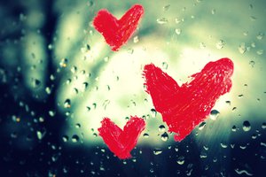 Обои на рабочий стол: love, дождь, капли, любовь, макро, окно, сердечки, сердце, стекло, чувство
