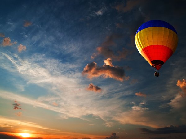 air bubbles, адреналин, ветер, вечер, воздушные шары, воздушный шар, высота, желтый, закат солнца, красный, небеса, небо, облака, романтика, свет, синева, синий, солнце, спорт, цвета, широкоформатные обои на рабочий стол, широкоэкранные картинки