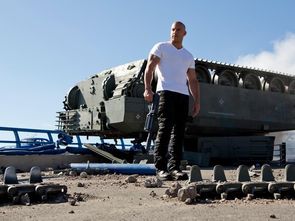 Dominic Toretto, fast, vin diesel, актёр, вин дизель, Доминик Торрето, небо, танк, фильм, Форсаж 6