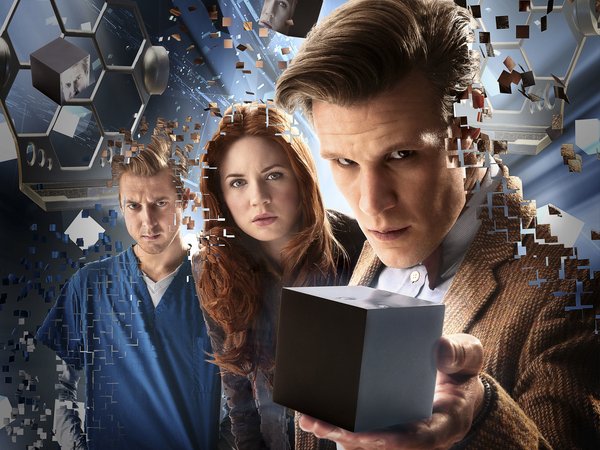 Amy Pond, Arthur Darvill, bbc, cube, Doctor Who, Karen Gillan, Matt Smith, Rory Williams, The Eleventh Doctor, абстракт, актёр, актриса, Артур Дарвилл, взгляд, девушка, доктор кто, Карен Гиллан, куб, мужчина, Мэтт Смит, Одиннадцатый Доктор, распад, Рори Уильямс, Эми Понд, эффект