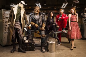 Обои на рабочий стол: Doom Patrol, актеры, лаборатория, Роковой патруль, сериал, фильмы