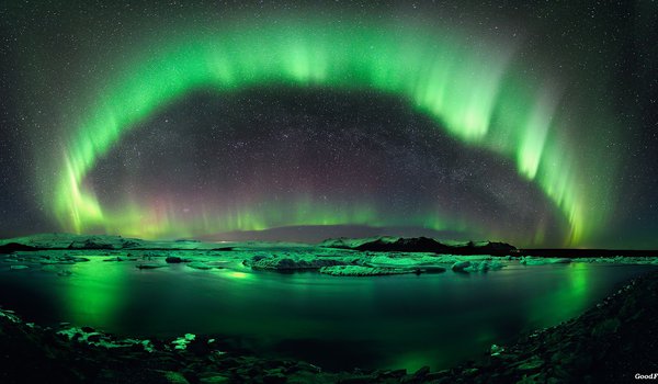 Обои на рабочий стол: ёкюльсаурлоун, звезды, исландия, лед, небо, озеро, отражение, полярное, сияние