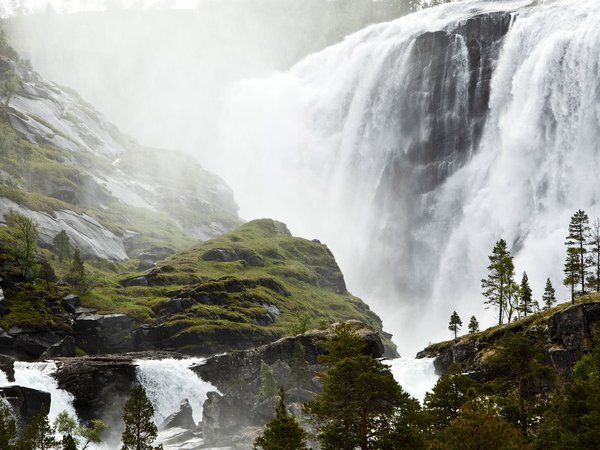 norway, small sami fishing village, waterfall, вблизи рыбацкой деревушки, водопад, норвегия