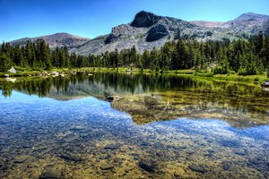 Обои на рабочий стол: Yosemite National Park, горы, лес, озеро, пейзаж, природа, река