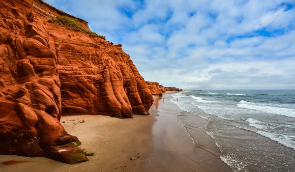 Обои на рабочий стол: beach, canada, cliff, clouds, landscape, nature, Quebec, rocks, sand, sea, shore, sky, water, waves
