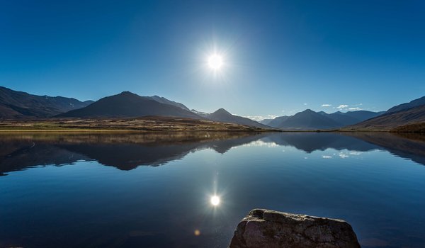 Обои на рабочий стол: iceland, Svarfadardalur, горы, исландия, небо, солнце, спокойствие