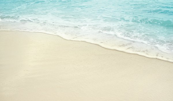 Обои на рабочий стол: beach, sand, sea, seascape, summer, wave, волны, лето, море, песок, пляж