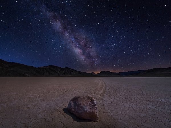 Death Valley, Michael Zheng, milky way, raistrack playa, Sailing stones, stars, Долина Смерти, звезды, млечный путь, ползущие камни, Рейстрэк-Плайя