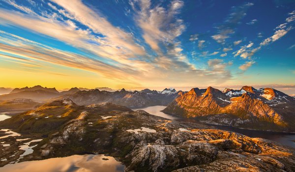 Обои на рабочий стол: Nordland, norway, Steigtind, sunset, горы, закат, норвегия, Нордландия, облака, Стейгтинд