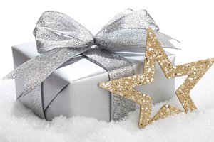 Обои на рабочий стол: блестки, звезда, золото, коробка, новый год, подарок, праздник, серебро, упаковка