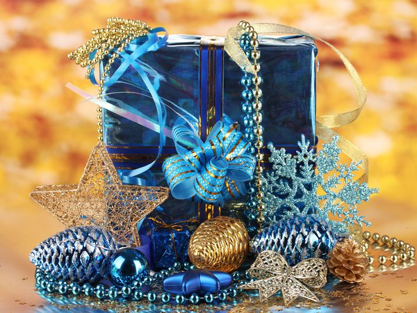 2014, christmas, new year, бусы, игрушки, коробка, новый год, подарок, праздник, синий, шишки
