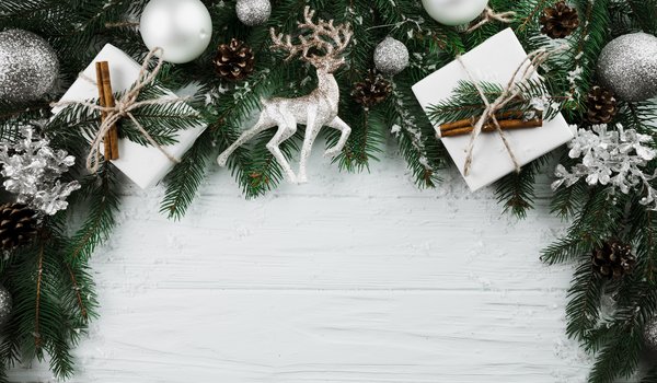 Обои на рабочий стол: 2019, balls, christmas, decoration, fir tree, gifts, merry, new year, wood, ветки ели, елка, новый год, подарки, рождество, шары