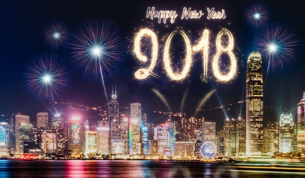 Обои на рабочий стол: 2018, fireworks, happy, happy new year, holiday celebration, lights, new year, город, новый год, ночь, огни, салют, фейерверк
